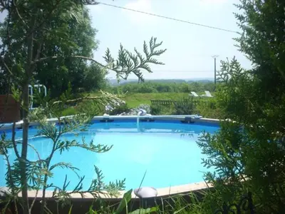 Piscine de l'établissement Gite de charme entre mer et campagne, 4 étoiles ou située à proximité