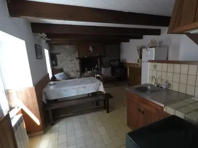 Cuisine ou kitchenette dans l'établissement Petite maison de pêcheur en bord de mer