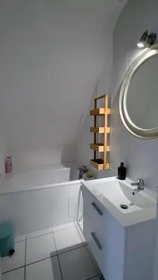 Salle de bains dans l'établissement Kerfolie