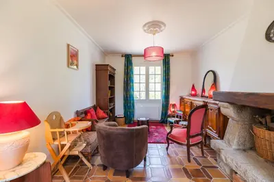 Coin salon dans l'établissement Kersouri - grande maison proche plages