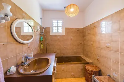 Salle de bains dans l'établissement Kersouri - grande maison proche plages