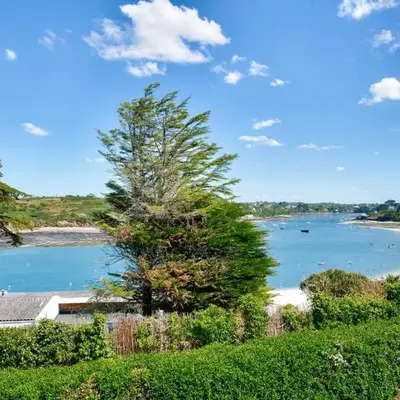 Grande maison face à l'océan avec jardin pour 12