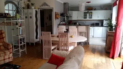 Cuisine ou kitchenette dans l'établissement Appartement La Loob Gites de Daumesnil étage