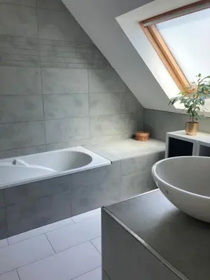 Salle de bains dans l'établissement Guilers vert