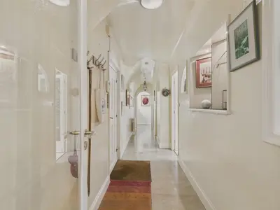 Salle de bains dans l'établissement Piscine chauffée, Grand jardin, maison pour 8