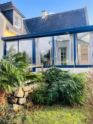 Jardin de l'établissement Jolie maison, idéalement située