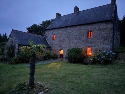 Jardin de l'établissement Splendide MANOIR - Proche plages - 4 chambres - 3sdb - 8 pers - WIFI