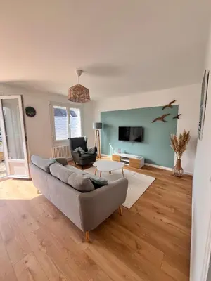 Télévision ou salle de divertissement dans l'établissement Maison Kerheol