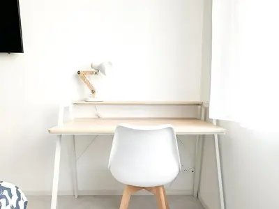 Télévision ou salle de divertissement dans l'établissement COLIVING - WIFI - TV - Proche TRAM - L'ESCALE PARTAGEE