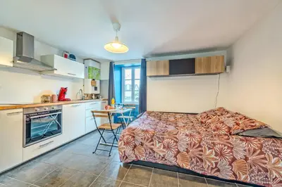 Cuisine ou kitchenette dans l'établissement Bleunienn - Studio au cœur du centre-bourg