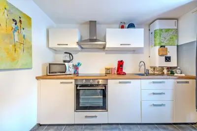 Cuisine ou kitchenette dans l'établissement Bleunienn - Studio au cœur du centre-bourg