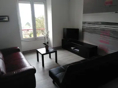 Télévision ou salle de divertissement dans l'établissement Appartement Vue Mer