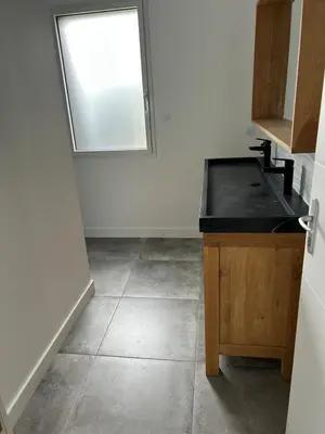 Cuisine ou kitchenette dans l'établissement Maison d'architecte à Morgat