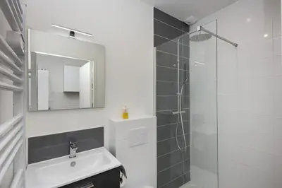 Salle de bains dans l'établissement Lambig