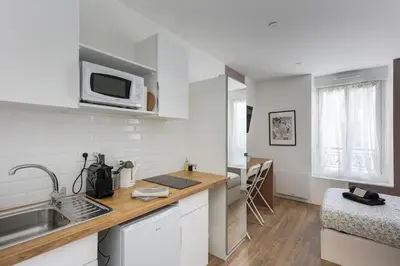 Cuisine ou kitchenette dans l'établissement Lambig