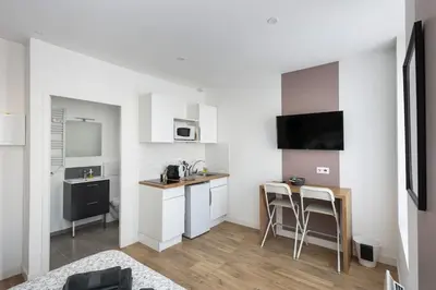 Cuisine ou kitchenette dans l'établissement Chouchen