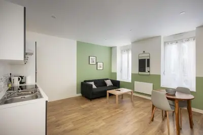 Cuisine ou kitchenette dans l'établissement T2 Cotriade
