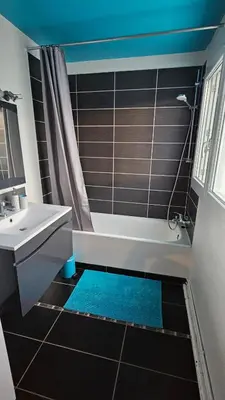 Salle de bains dans l'établissement Centre ville Concarneau