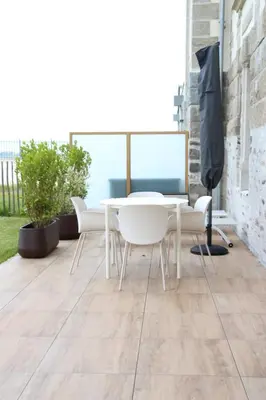 Balcon ou terrasse dans l'établissement Azea, les pieds dans l'eau