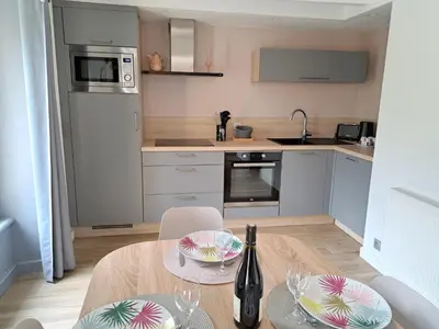 Cuisine ou kitchenette dans l'établissement Holiday Home in Brittany near Telgruc Beach