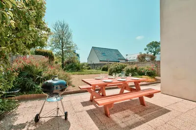 Jardin de l'établissement Maison pour 8 dans le centre de Plouguerneau
