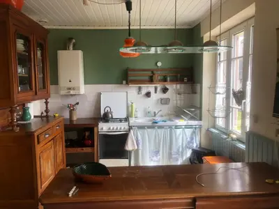 Cuisine ou kitchenette dans l'établissement Ferienhaus Bretagne Pointe du Raz