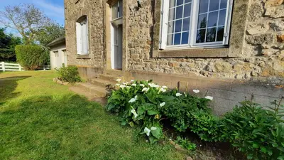 Jardin de l'établissement Bel appartement avec jardin à la campagne
