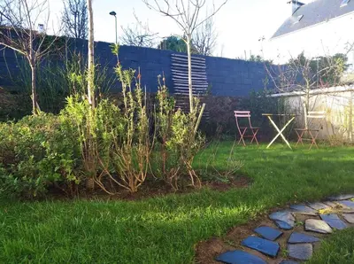Jardin de l'établissement Maison plages & centre à pieds - proche GR34
