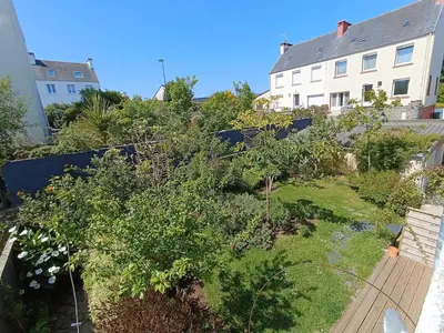 Jardin de l'établissement Maison plages & centre à pieds - proche GR34