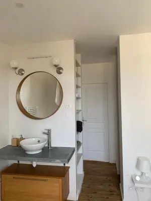 Salle de bains dans l'établissement Appartement ville mer
