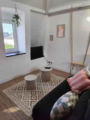Télévision ou salle de divertissement dans l'établissement Studio Bohème Lannilis Proche GR34 et Plages
