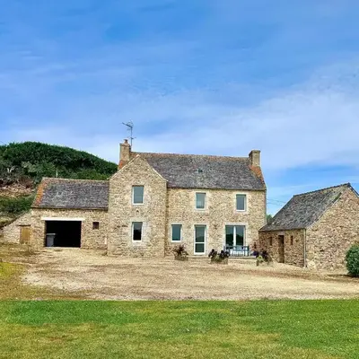 Maison en pierre Accès plage et GR34 immédiat