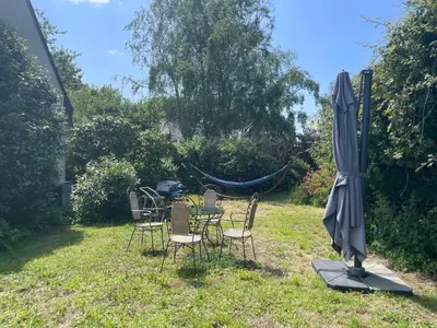 Jardin de l'établissement Petit gîte cosy proche de la mer, jardin privatif