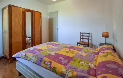 Un ou plusieurs lits dans un hébergement de l'établissement 4 Bedroom Awesome Home In Plouigneau