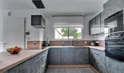 Cuisine ou kitchenette dans l'établissement Superbe maison avec piscine privée