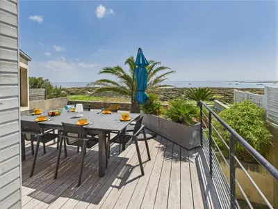 Balcon ou terrasse dans l'établissement Les pieds dans l'eau pour 6 à Larvor