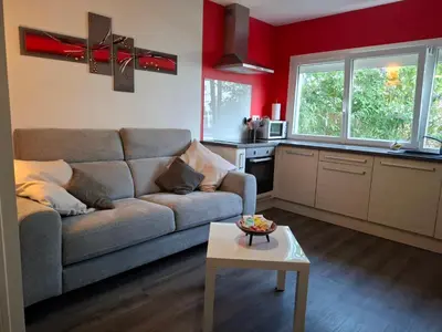 Cuisine ou kitchenette dans l'établissement Beau studio rez de chaussée