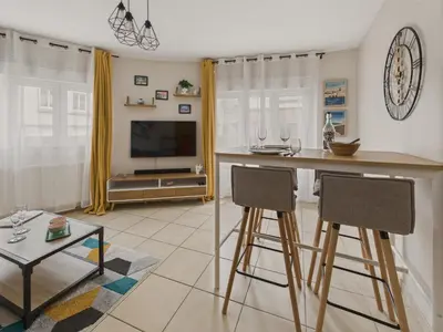 Télévision ou salle de divertissement dans l'établissement Appartement pour 2 en plein centre ville