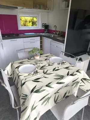 Cuisine ou kitchenette dans l'établissement Ty-koad