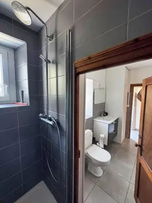 Salle de bains dans l'établissement Les Galets - family house in the village of Guimaec 8p
