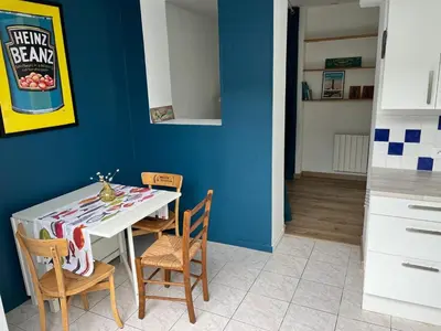 Cuisine ou kitchenette dans l'établissement Hébergement retour de plage