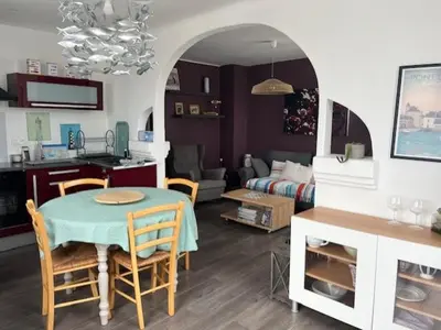 Cuisine ou kitchenette dans l'établissement Hébergement la plage à pied
