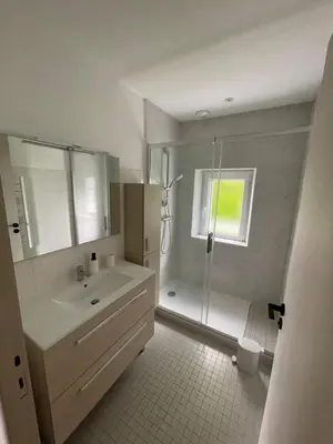 Salle de bains dans l'établissement Nouveau, maison bord de mer Beg-meil