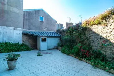 Jardin de l'établissement Donovan - 5 minutes à pied de la gare