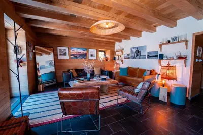 Coin salon dans l'établissement maison de callot - vue imprenable sur la mer