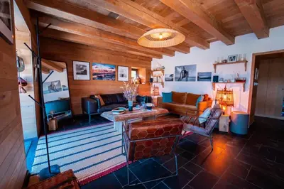 Coin salon dans l'établissement maison de callot - vue imprenable sur la mer