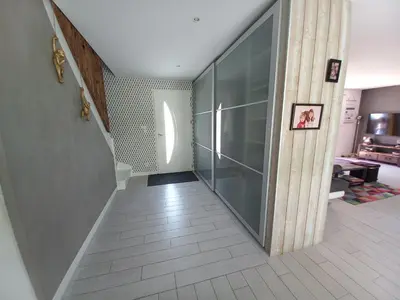 Plan de l'établissement Magnifique maison contemporaine piscine chauffée