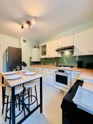 Cuisine ou kitchenette dans l'établissement King Size XXL - calme & confort en plein Quimper