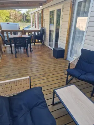 Balcon ou terrasse dans l'établissement Mobilhome chaleureux 8 couchages