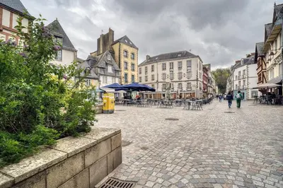 Vue générale sur Quimper ou vue de la ville depuis l'appartement